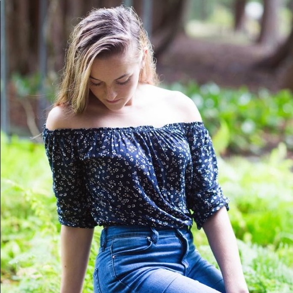 Brandy Melville top - Picture 1 of 5